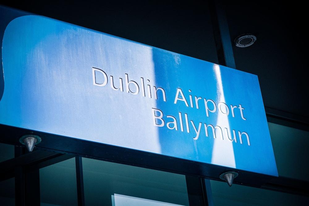 Travelodge Dublin Airport South Zewnętrze zdjęcie